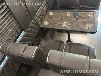 2025 Westwind Mercedes-Benz Sprinter Sprinter - Sprinter for Sale in Baldwin, NY - Photo 19
