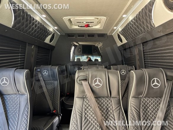 2025 Mercedes-Benz Sprinter Sprinter for Sale in Baldwin, NY - Main Photo