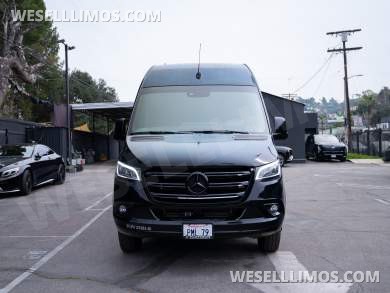 2021 Mercedes-Benz Sprinter 3500 dually Sprinter Limousine - Sprinter for Sale in Studio City, CA - Photo 3