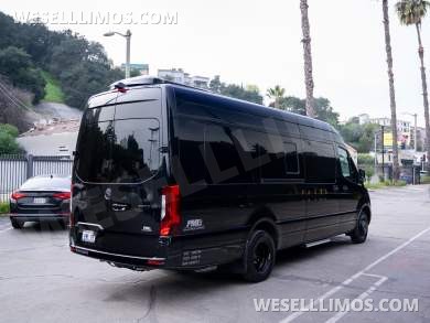 2021 Mercedes-Benz Sprinter 3500 dually Sprinter Limousine - Sprinter for Sale in Studio City, CA - Photo 5