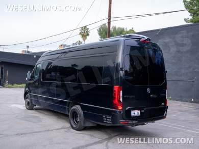 2021 Mercedes-Benz Sprinter 3500 dually Sprinter Limousine - Sprinter for Sale in Studio City, CA - Photo 7