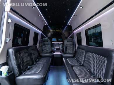 2021 Mercedes-Benz Sprinter 3500 Dually Sprinter for Sale in Studio City, CA