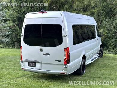 2023 AWD Dreamliner 12 Passenger Auto Elite Mercedes-Benz Sprinter - Sprinter for Sale in Elkhart, IN - Photo 33