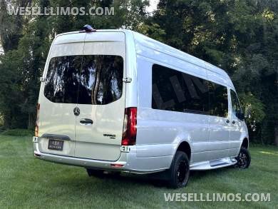 2023 AWD Dreamliner 12 Passenger Auto Elite Mercedes-Benz Sprinter - Sprinter for Sale in Elkhart, IN - Photo 38