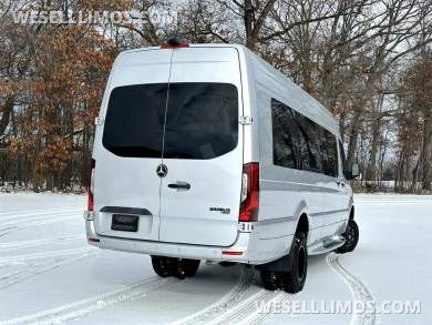 2023 AWD Dreamliner 12 Passenger Auto Elite Mercedes-Benz Sprinter - Sprinter for Sale in Elkhart, IN - Photo 40
