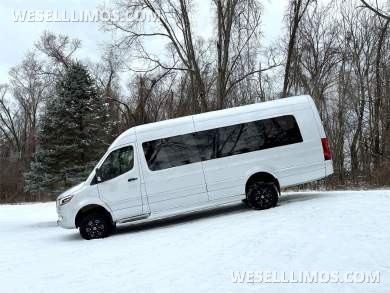 2023 AWD Dreamliner 12 Passenger Auto Elite Mercedes-Benz Sprinter - Sprinter for Sale in Elkhart, IN - Photo 44