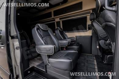 2025 OGV OGV Luxury Coach V-Cruise 100BA Sprinter - Sprinter for Sale in Addison, TX - Photo 21