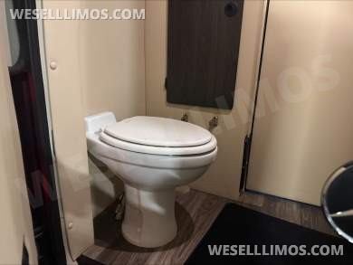 2025 OGV OGV Luxury Coach V-Cruise 100BA Sprinter - Sprinter for Sale in Addison, TX - Photo 29