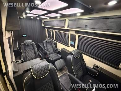 2025 OGV OGV Luxury Coach V-Cruise 100BA Sprinter - Sprinter for Sale in Addison, TX - Photo 19
