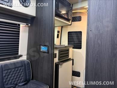 2025 OGV OGV Luxury Coach V-Cruise 100BA Sprinter - Sprinter for Sale in Addison, TX - Photo 27