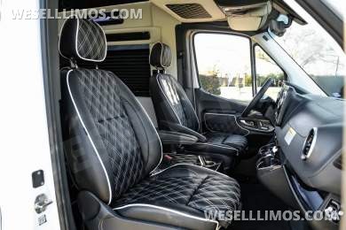 2026 Ultimate Toys Mercedes-Benz Ultimate Toys Freedom144 9 Passenger Sprinter - Sprinter for Sale in Dallas, TX - Photo 13