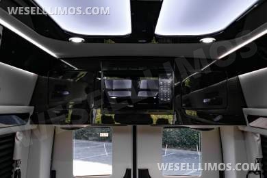 2026 Ultimate Toys Mercedes-Benz Ultimate Toys Freedom144 9 Passenger Sprinter - Sprinter for Sale in Dallas, TX - Photo 22