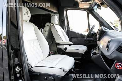 2020 LCW Mercedes-Benz LCW Super Family Traveler 12 Passenger Sprinter Sprinter - Sprinter for Sale in Dallas, TX - Photo 11