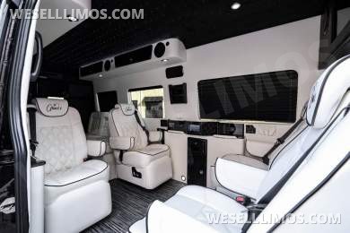 2020 LCW Mercedes-Benz LCW Super Family Traveler 12 Passenger Sprinter Sprinter - Sprinter for Sale in Dallas, TX - Photo 14