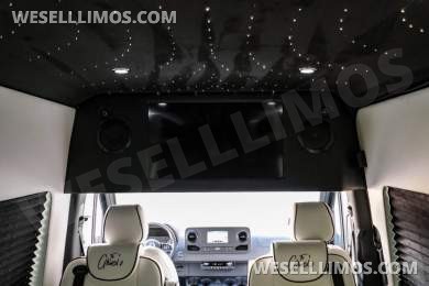 2020 LCW Mercedes-Benz LCW Super Family Traveler 12 Passenger Sprinter Sprinter - Sprinter for Sale in Dallas, TX - Photo 25