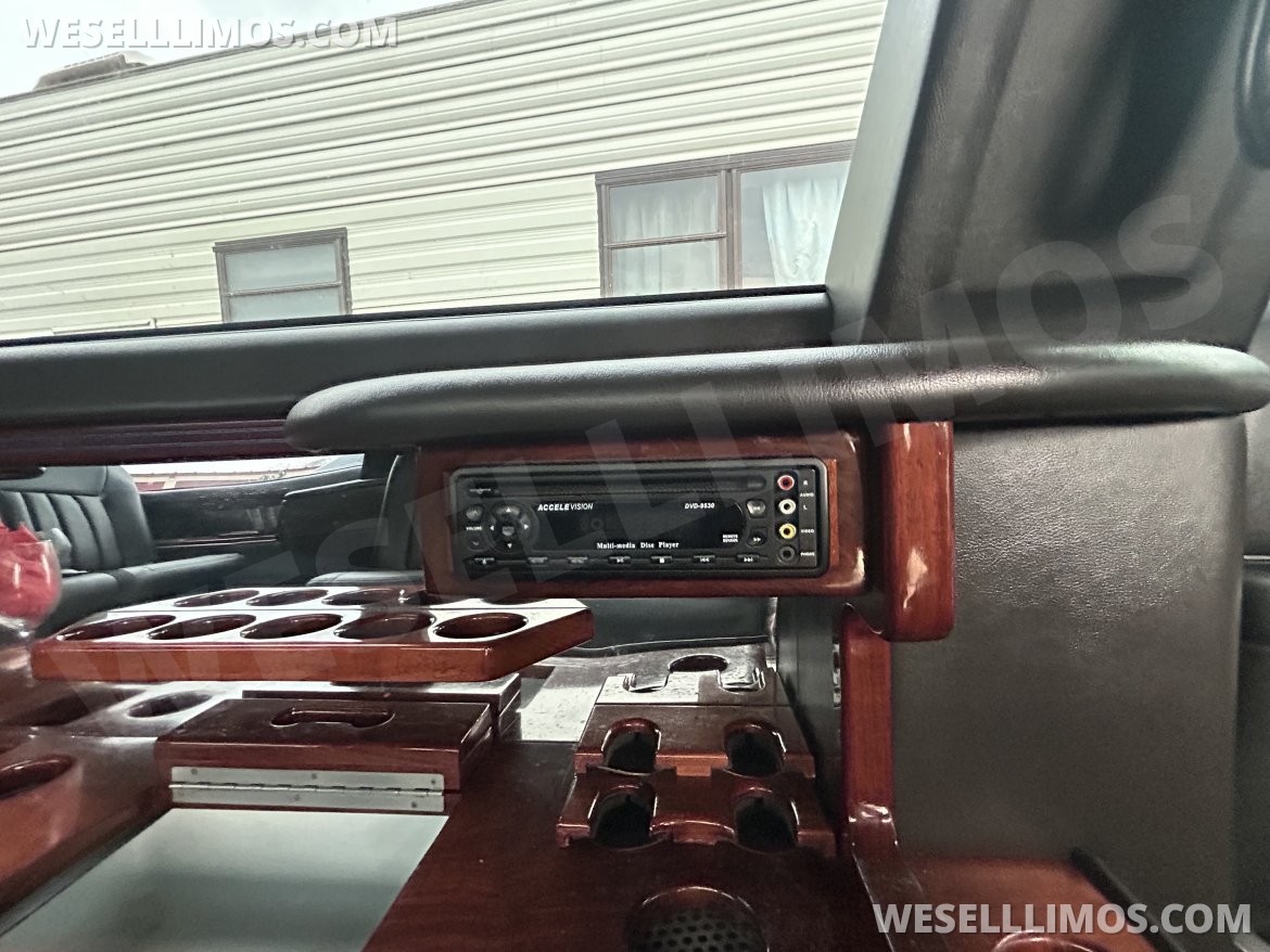 Limousine for Sale in St Charles, IL - Photo 4