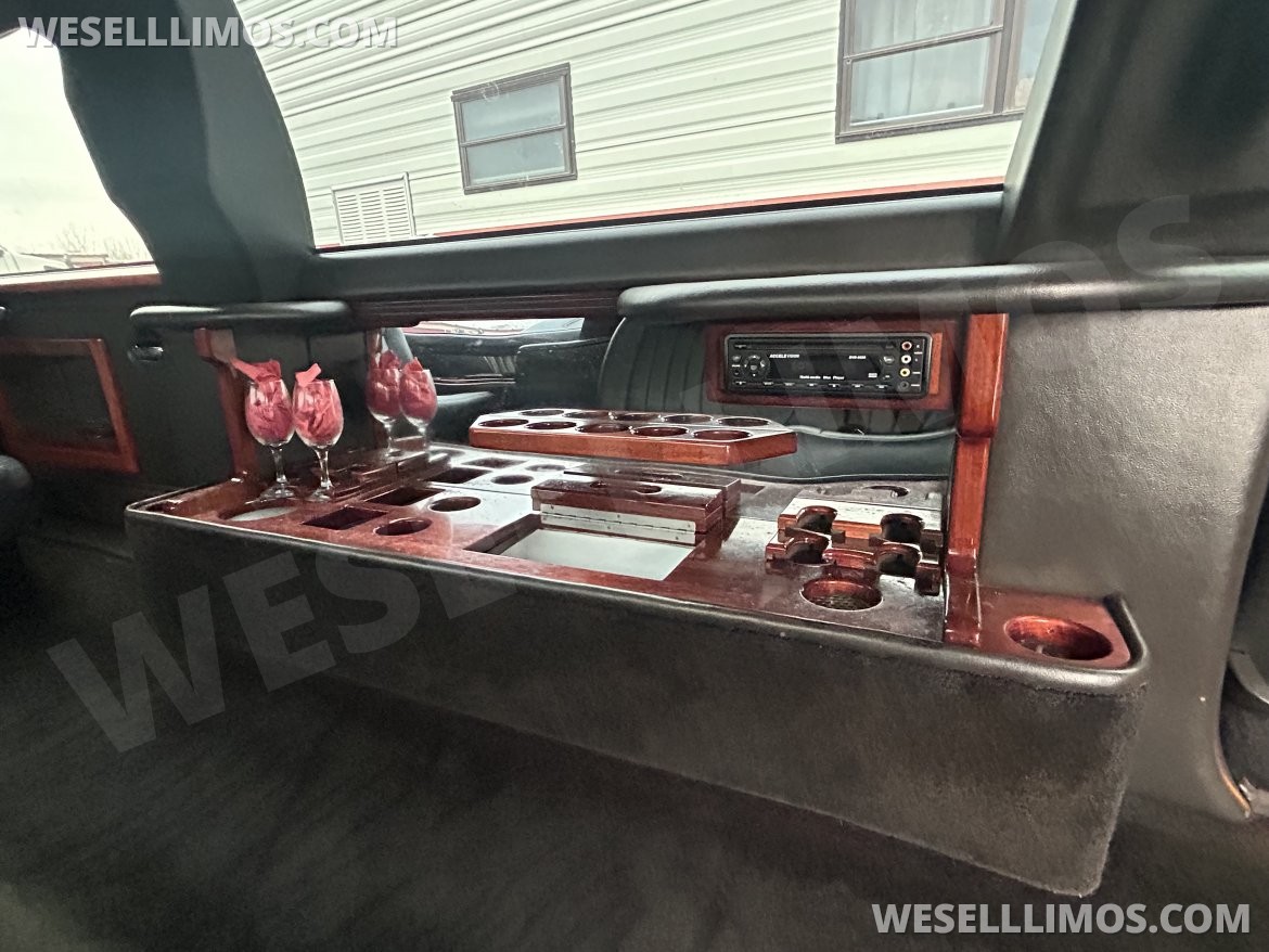Limousine for Sale in St Charles, IL - Photo 11