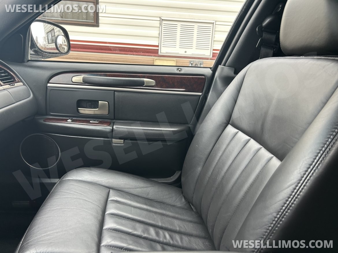 Limousine for Sale in St Charles, IL - Photo 16