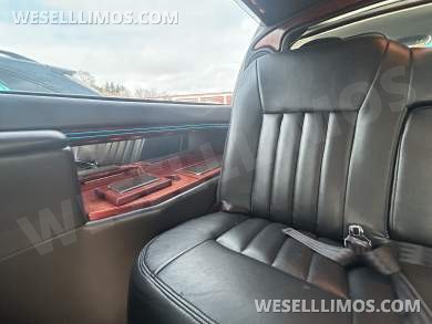 2007 Da Bryan Coach Lincoln Towncar  Limousine - Limousine for Sale in St Charles, IL - Photo 18