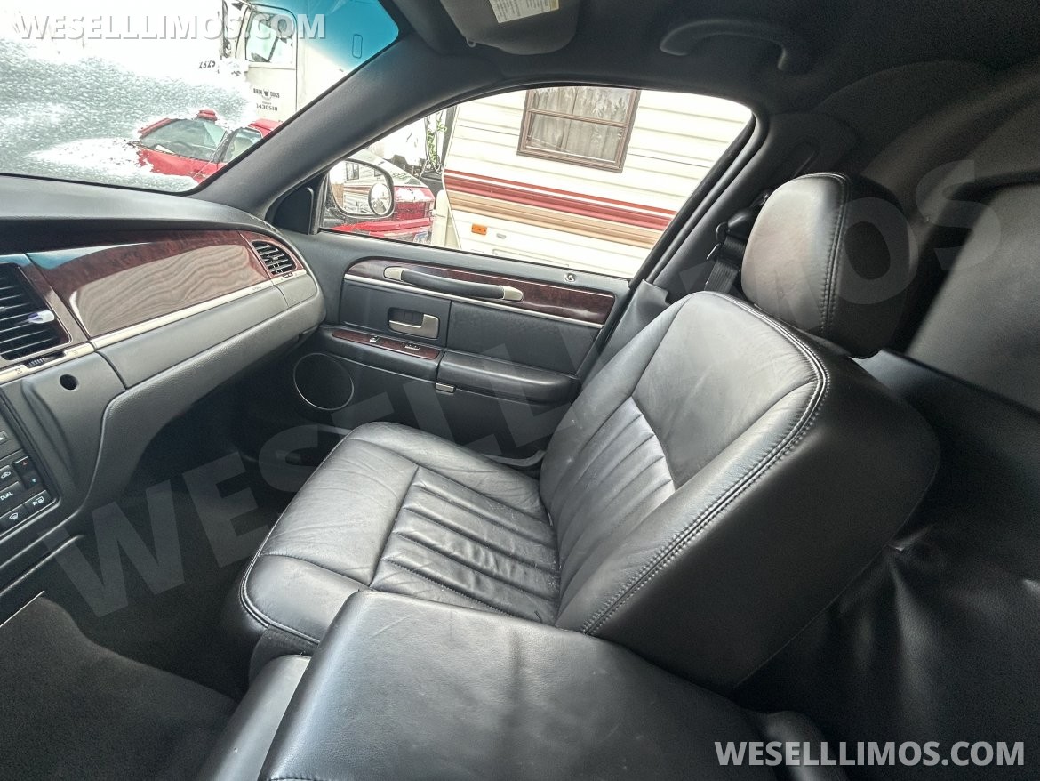 Limousine for Sale in St Charles, IL - Photo 25
