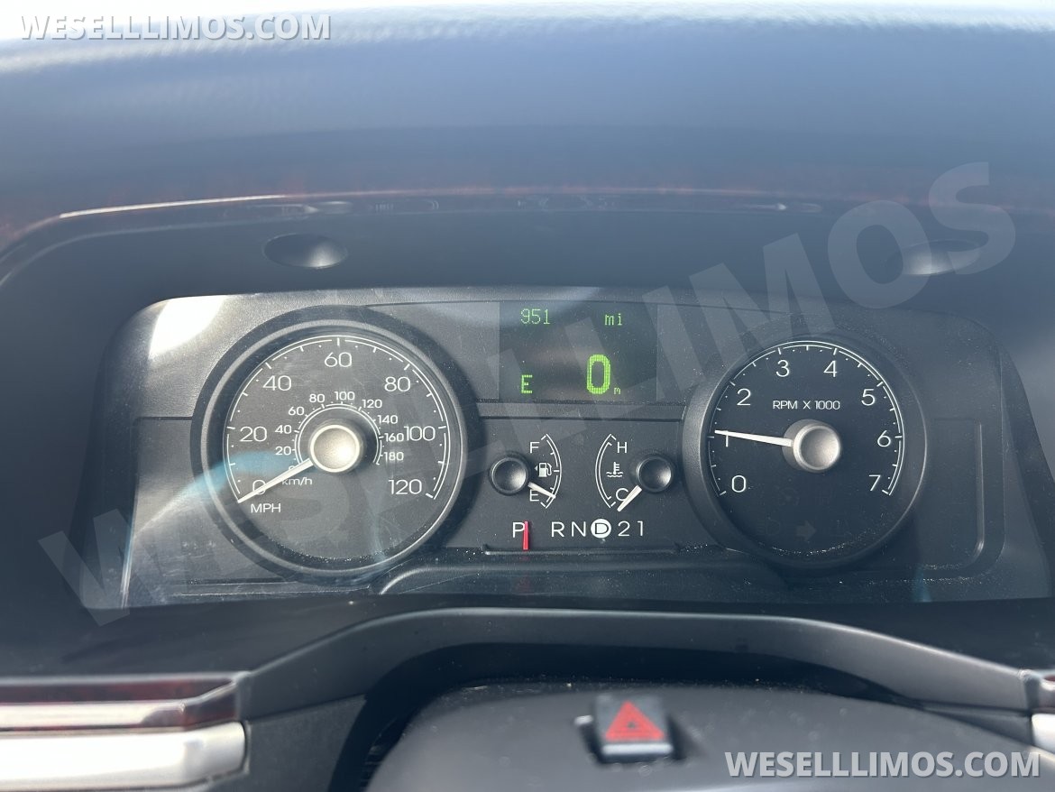 Limousine for Sale in St Charles, IL - Photo 26