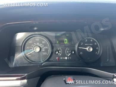 2007 Da Bryan Coach Lincoln Towncar  Limousine - Limousine for Sale in St Charles, IL - Photo 26