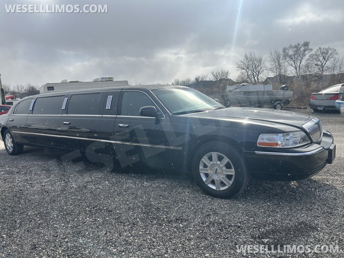Limousine for Sale in St Charles, IL - Main Photo