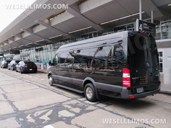 2014 Mercedes-Benz Sprinter Van 3500 Sprinter for Sale in Euclid, OH - Photo 2
