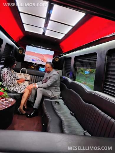 2014 Mercedes-Benz Sprinter Van 3500 Sprinter - Sprinter for Sale in Euclid, OH - Photo 5