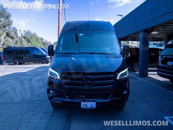 2021 Mercedes-Benz Sprinter 3500 Dually Sprinter for Sale in Studio City, CA - Photo 3