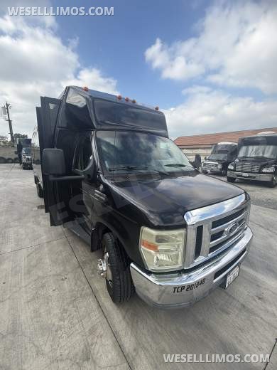 2016 Ford E450 Executive Shuttle for Sale in Buena Park, CA