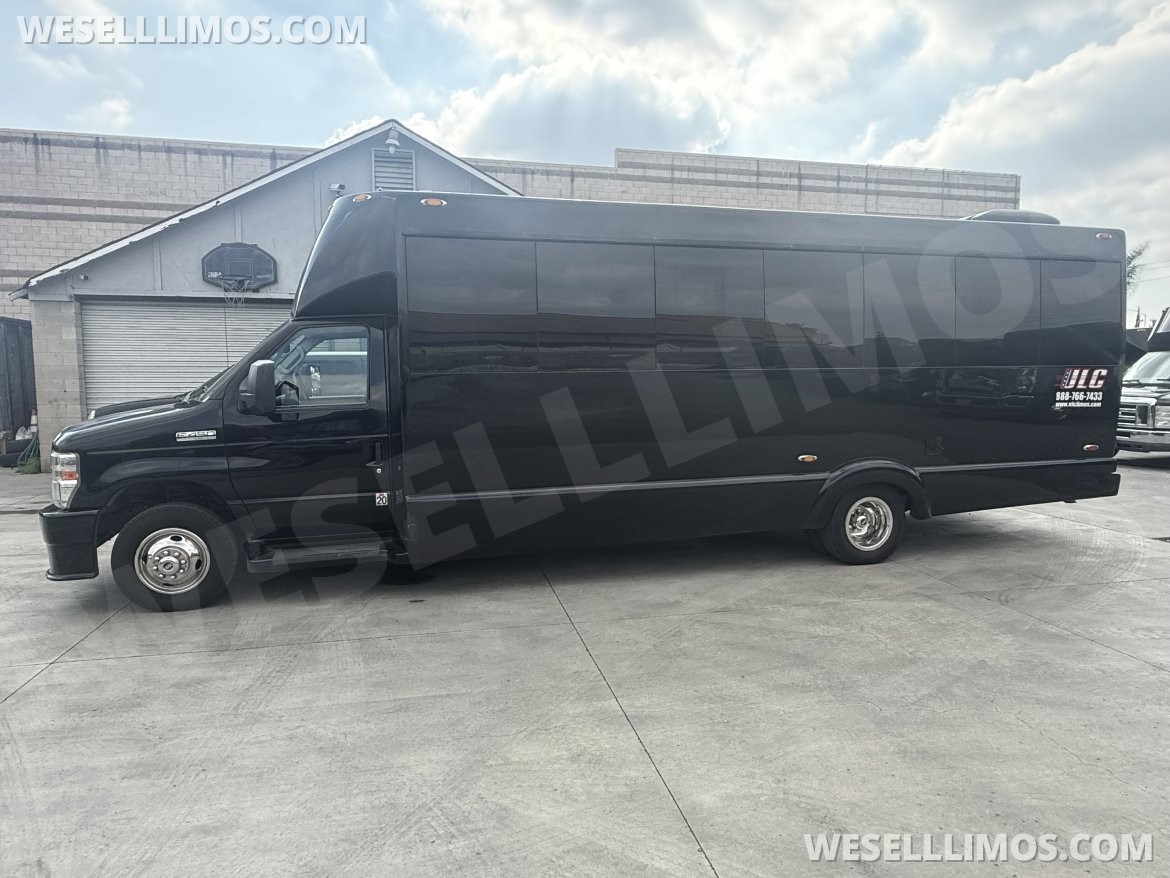 Executive Shuttle for Sale in Buena Park, CA - Photo 3