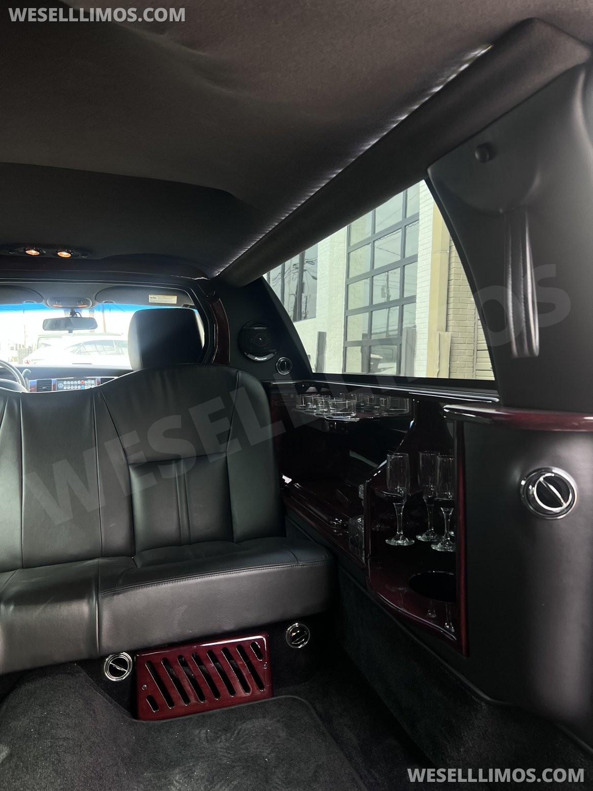 Limousine for Sale in Dallas, TX - Photo 3