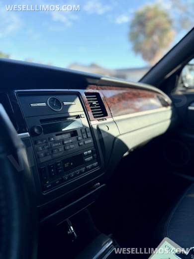 2011 Krystal Lincoln Town Car Limousine - Limousine for Sale in Bradenton, FL - Photo 9