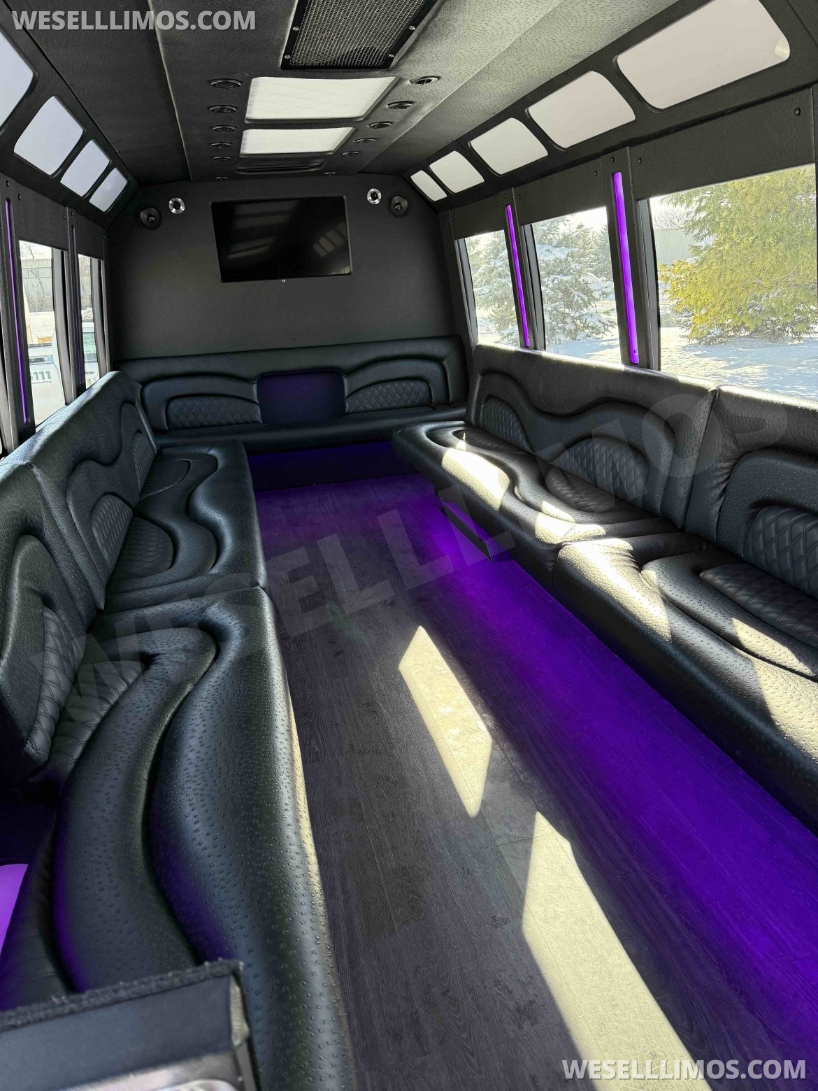 Limo Bus for Sale in Columbus, OH - Photo 4