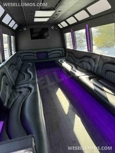 2017 Limos by Moonlight Ford F-550 Limo Bus - Limo Bus for Sale in Columbus, OH - Photo 4