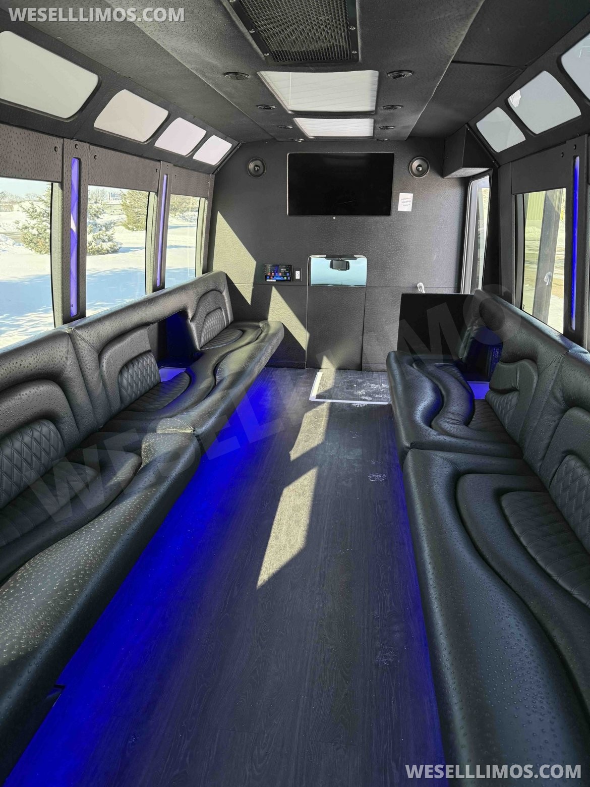 Limo Bus for Sale in Columbus, OH - Photo 5