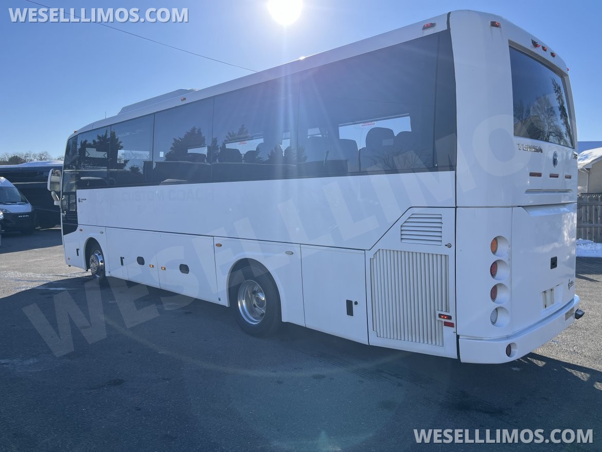 Motorcoach for Sale in Pasadena, MD - Photo 4