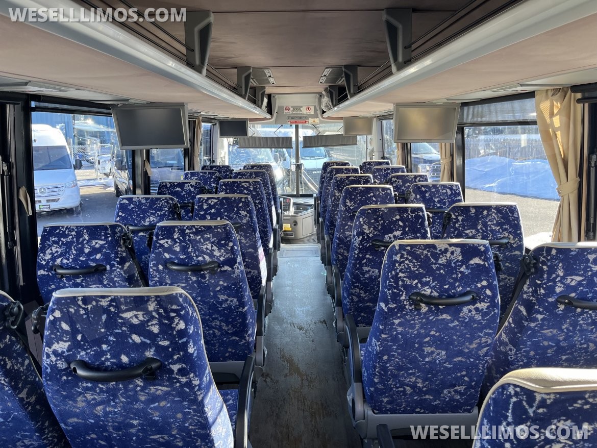 Motorcoach for Sale in Pasadena, MD - Photo 6