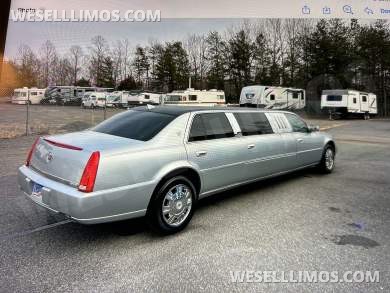 2010 Cadillac DTS Limousine for Sale in Charlottesville, VA