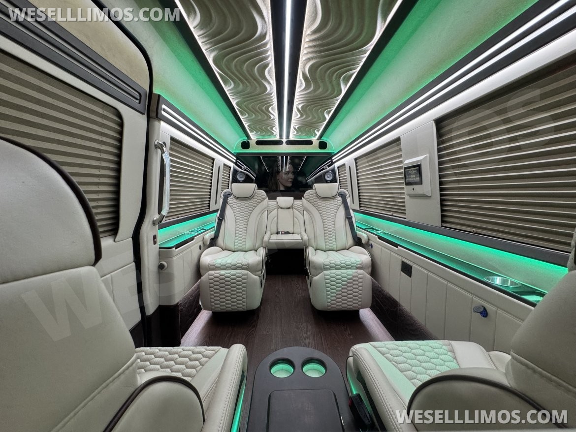 Sprinter for Sale in Springfield, MO - Main Photo
