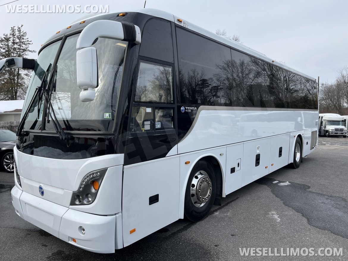 Motorcoach for Sale in Pasadena, MD - Photo 2