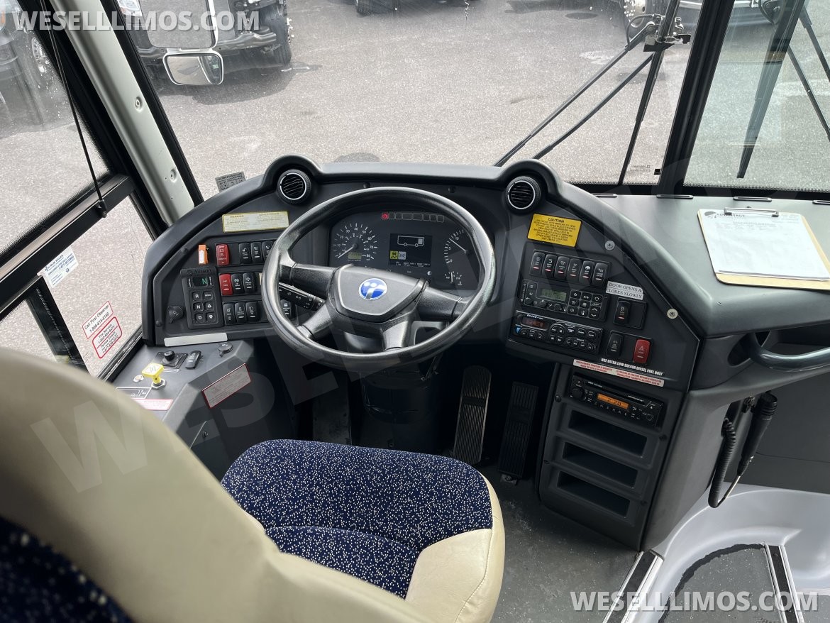 Motorcoach for Sale in Pasadena, MD - Photo 10