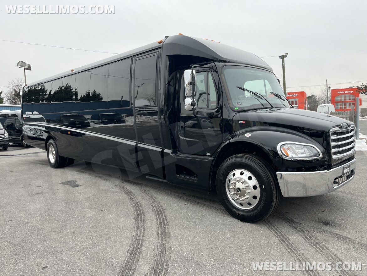 Executive Shuttle for Sale in Pasadena, MD - Photo 2