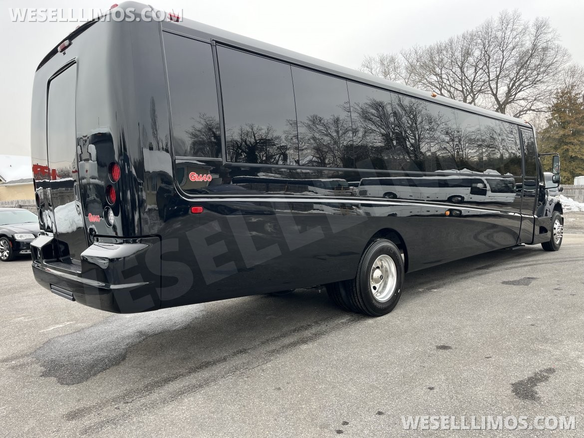 Executive Shuttle for Sale in Pasadena, MD - Photo 3