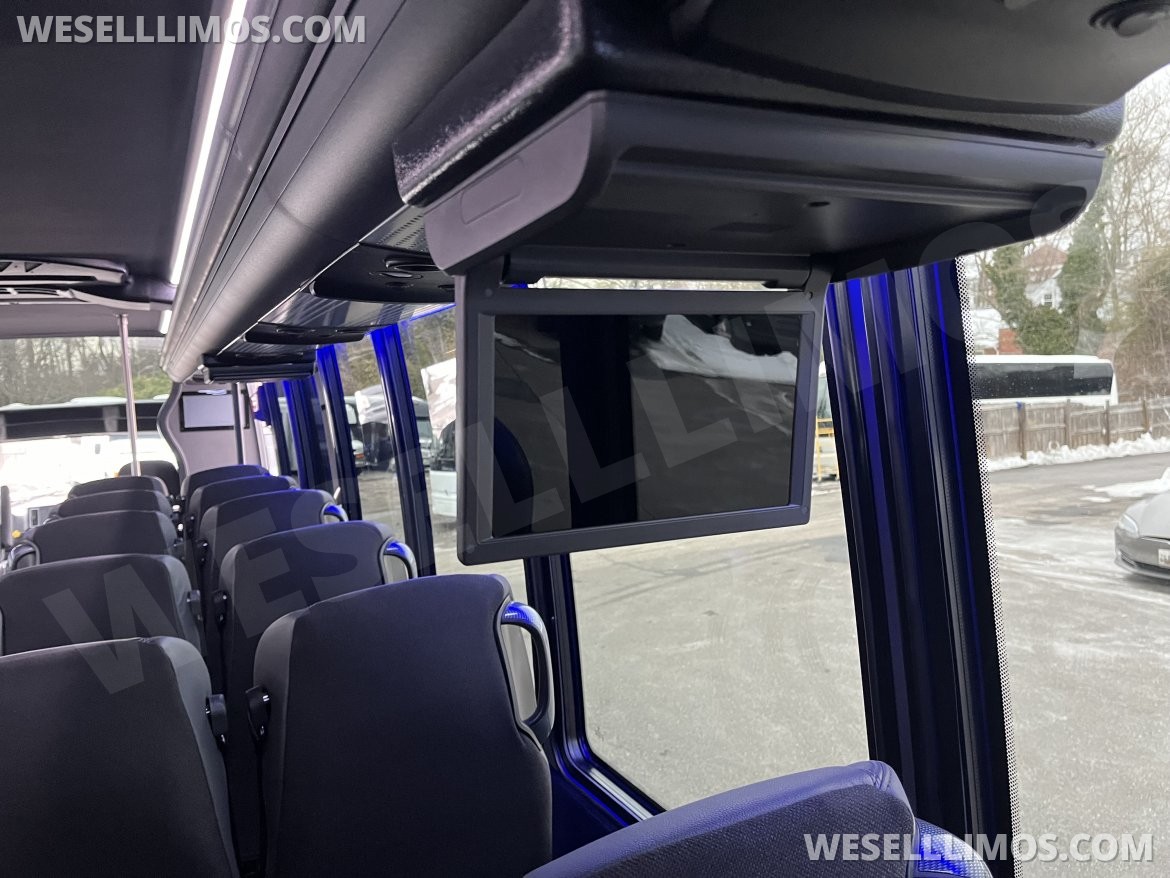 Executive Shuttle for Sale in Pasadena, MD - Photo 7