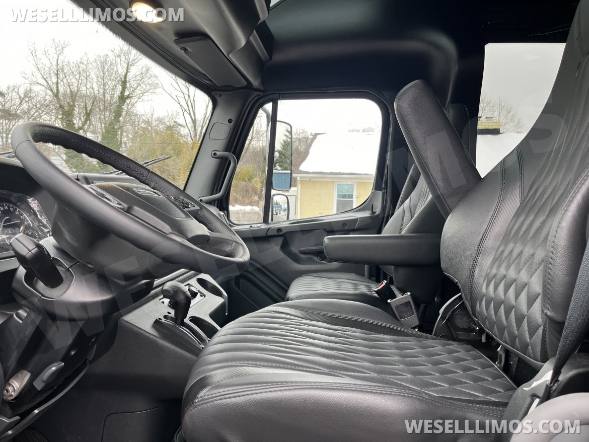 Executive Shuttle for Sale in Pasadena, MD - Photo 10