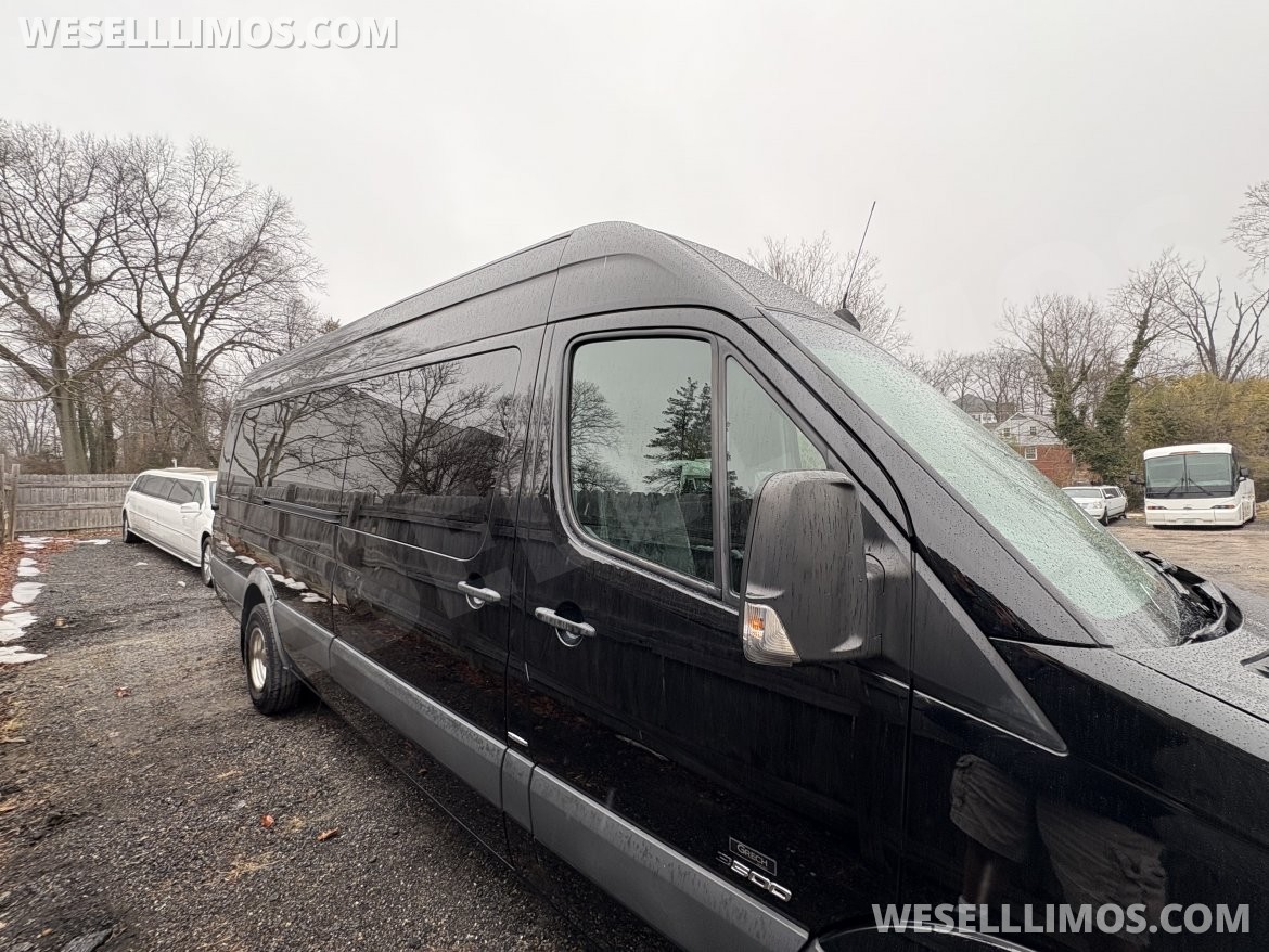 Limo Bus for Sale in Upper Marlboro, MD - Photo 20