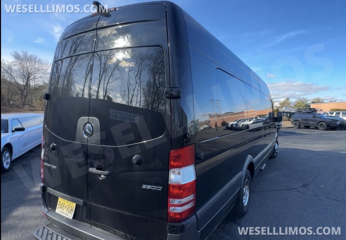 Limo Bus for Sale in Hazlet, NJ - Photo 4