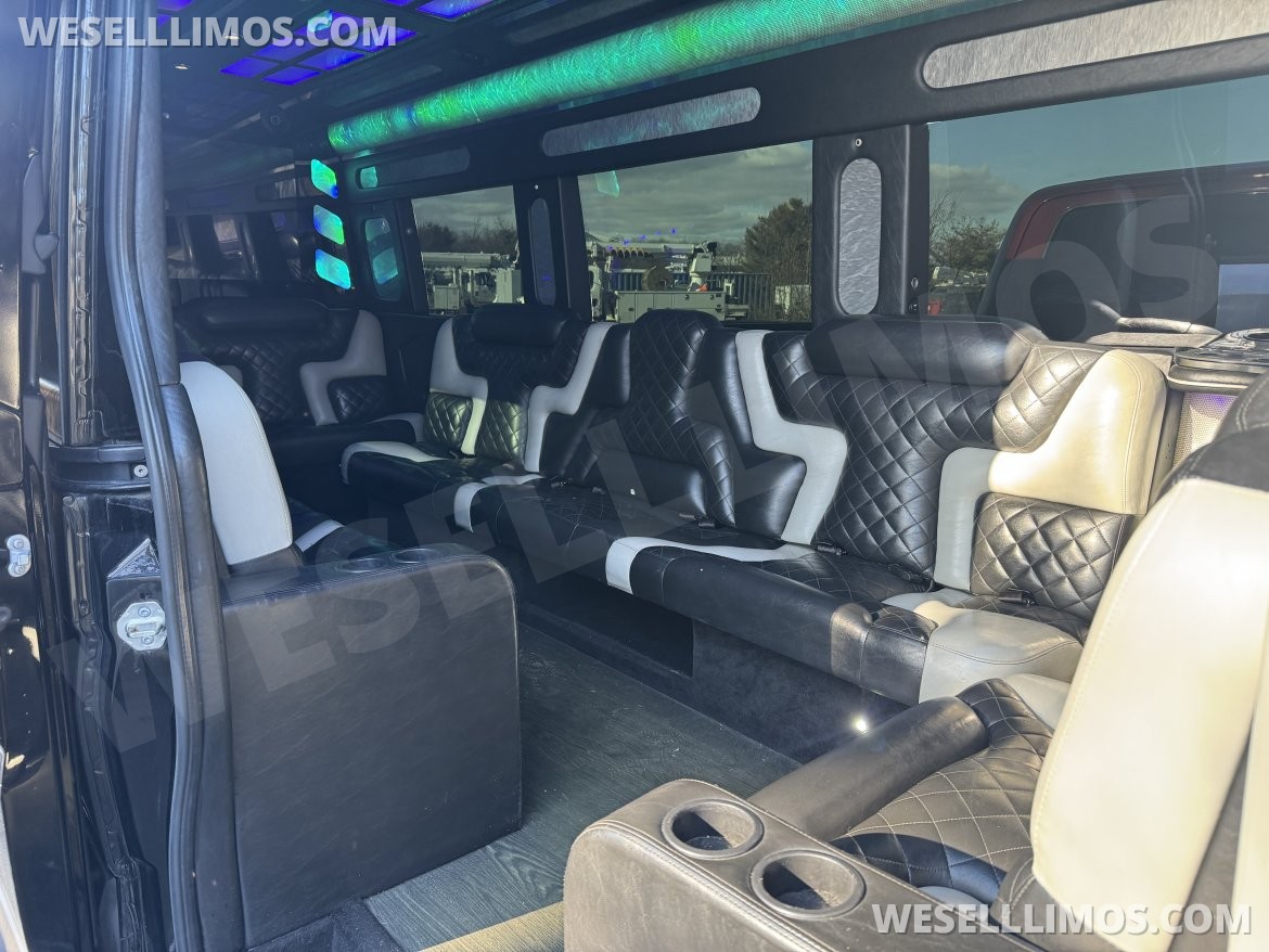 Limo Bus for Sale in Hazlet, NJ - Photo 5